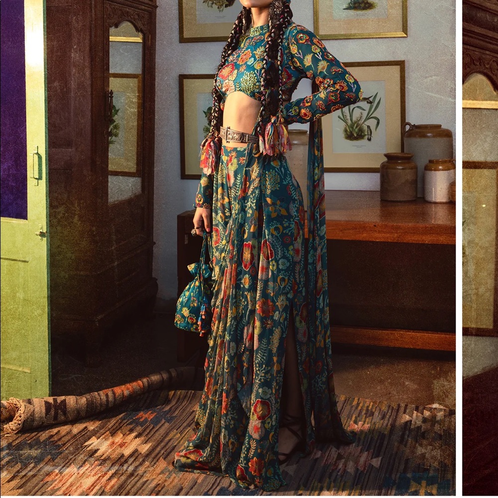 Diya Rajvvir Blue Sari